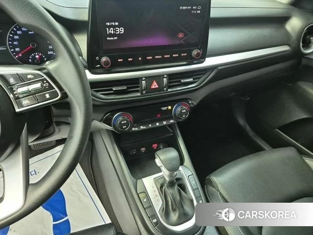 Kia The New K3 2nd generation 2021 Белый из Кореи, фото 2