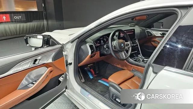 BMW 8 Series (G15) 2022 Белый из Кореи, фото 2