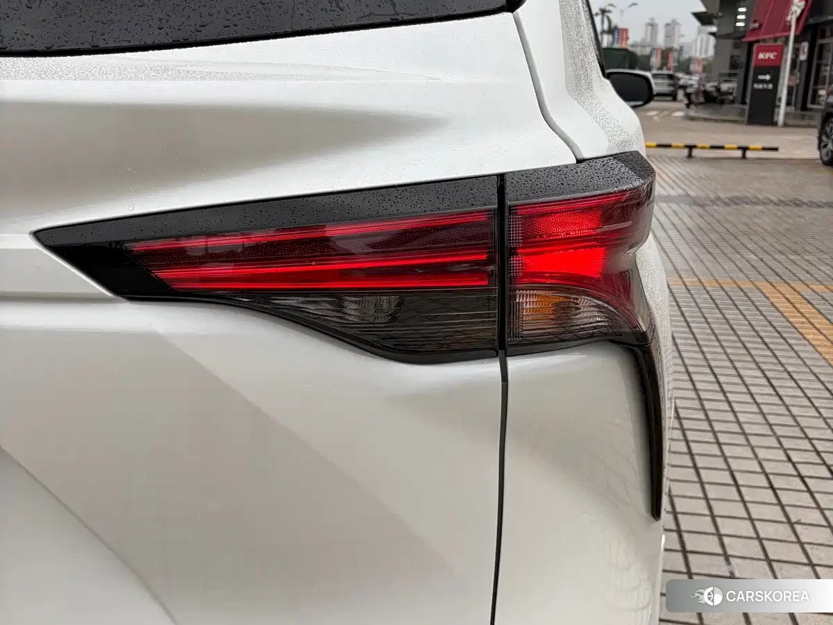 Toyota Grevia 2024 Белый из Китая, фото 2