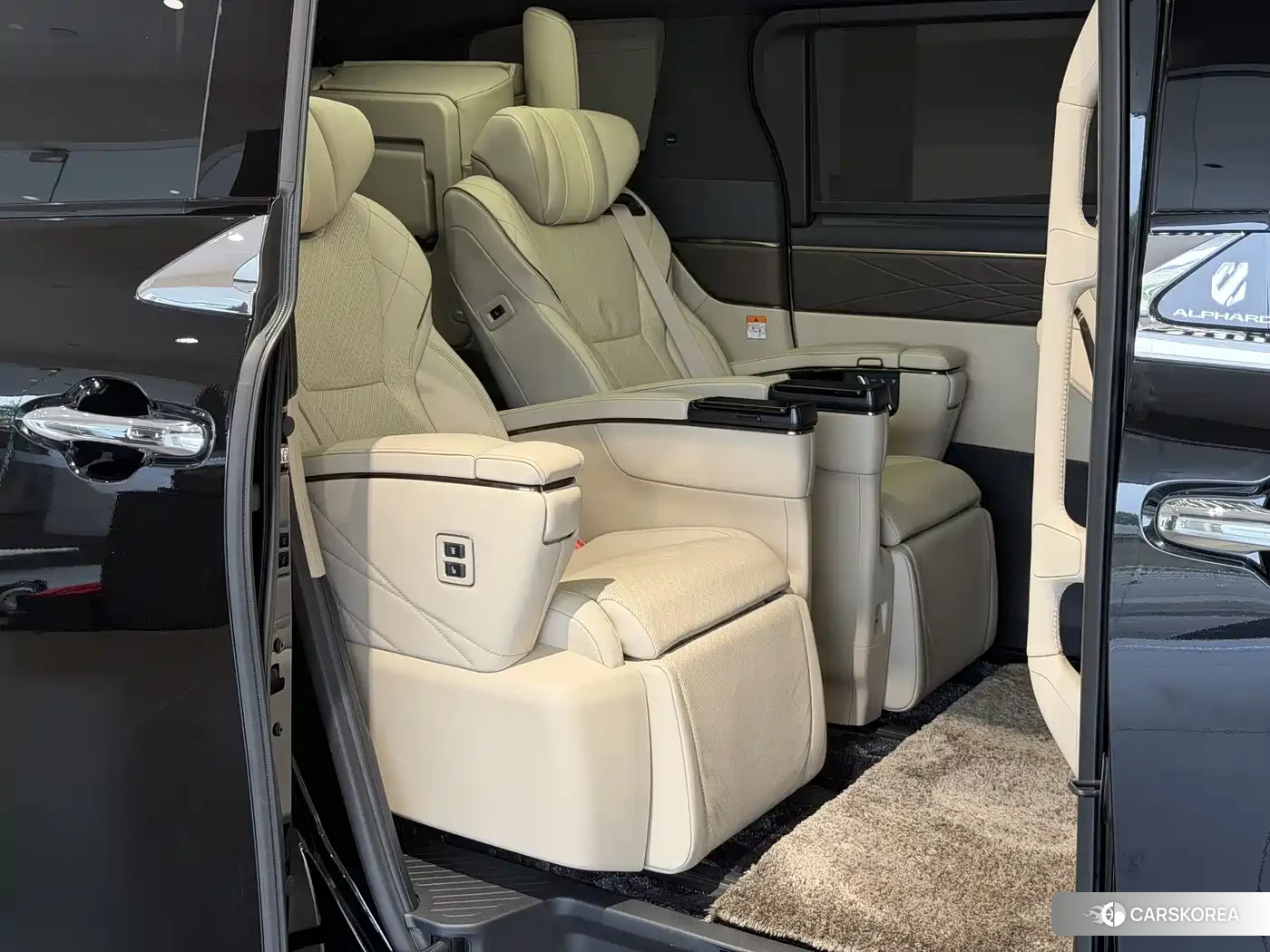 Toyota Elfa 2023 Черный из Китая, фото 3