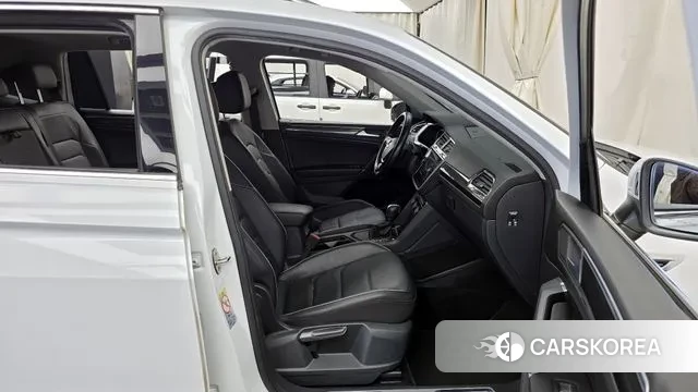 Volkswagen Tiguan second Generation 2020 Белый из Кореи, фото 2