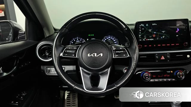 Kia The New K3 2nd generation 2023 Серый из Кореи, фото 2