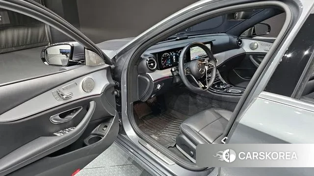 Mercedes-Benz E-Class W213 2020 Серый из Кореи, фото 2