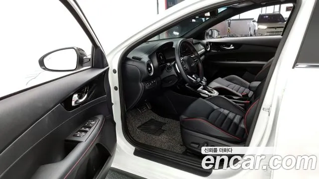 Kia The New K3 2nd generation 2023 Белый из Кореи, фото 2