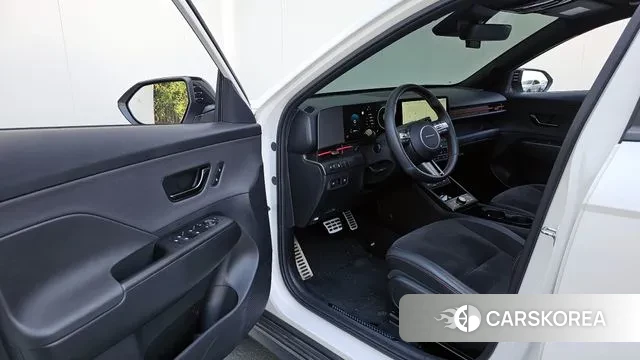 Hyundai Kona (SX2) 2023 Белый из Кореи, фото 2