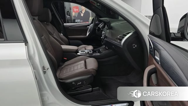 BMW iX3 2025 Белый из Кореи, фото 2