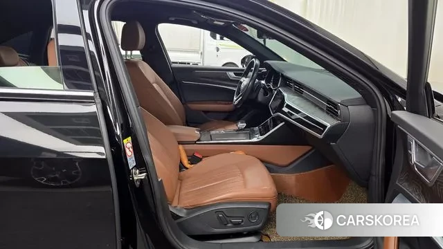 Audi A6 (C8) 2020 Черный из Кореи, фото 2