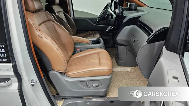 Hyundai Staria 2021 Белый из Кореи, фото 2