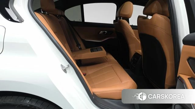BMW 3 Series (G20) 2025 Белый из Кореи, фото 2