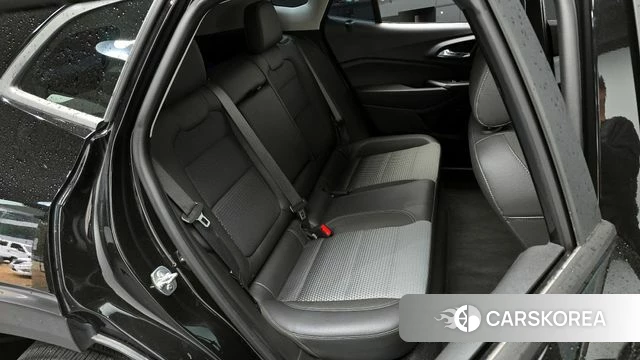 Chevrolet (GM Daewoo) Trax Crossover 2024 Черный из Кореи, фото 2