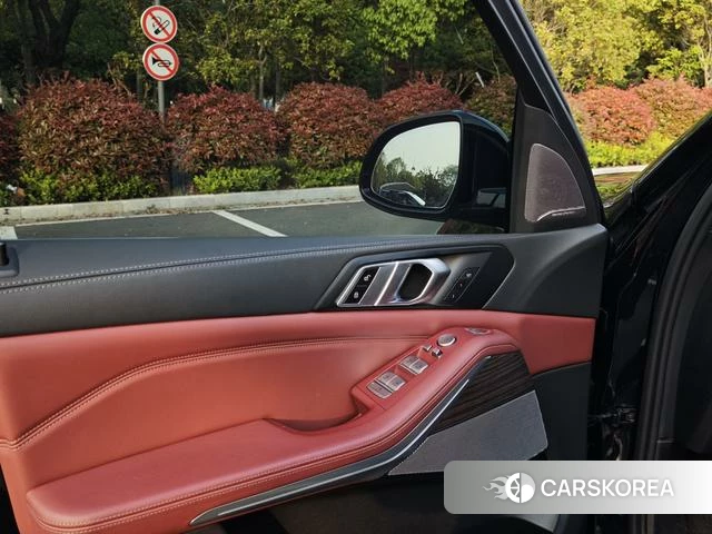 BMW X5 2022 Черный из Китая, фото 2