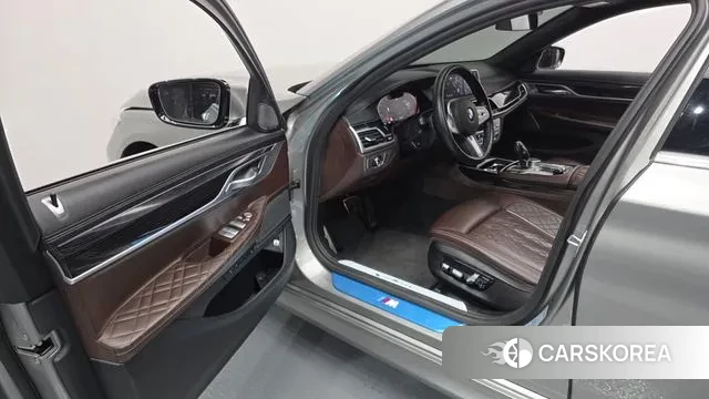 BMW 7 Series (G11) 2020 Цвет тростника из Кореи, фото 2