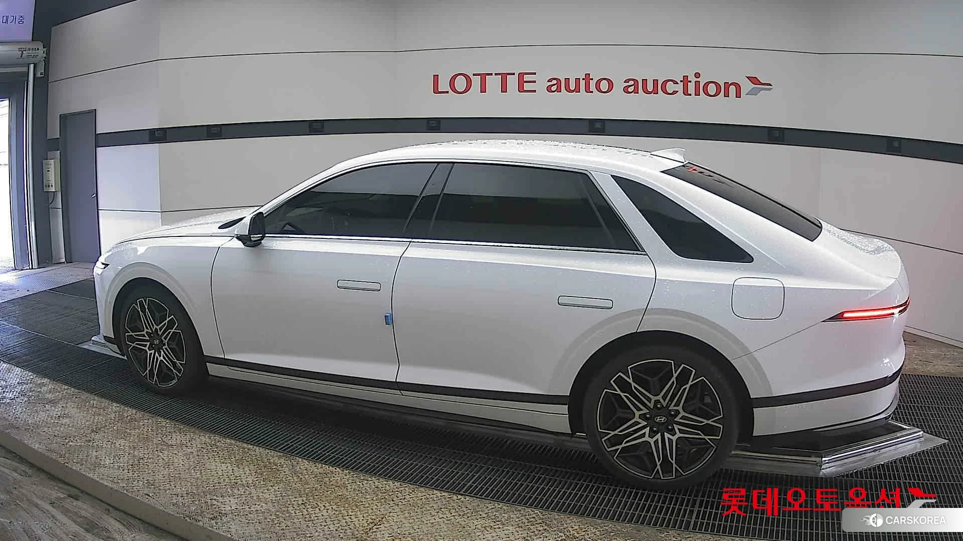 Hyundai Grandeur Hybrid 2024 Serenity White Pearl из Кореи, фото 2