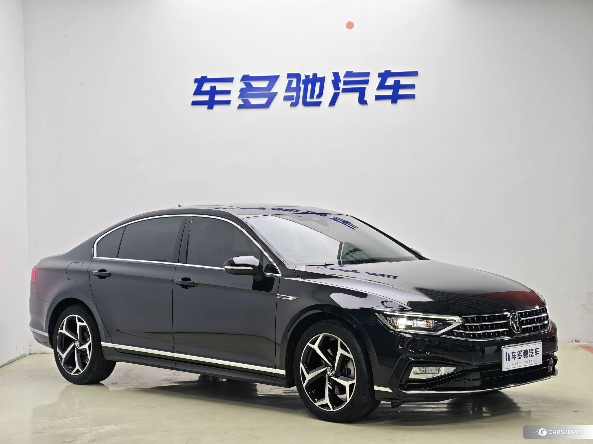 Volkswagen Magotan 2022 Черный из Китая, фото 2