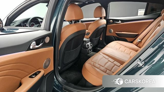Kia Stinger Meister 2023 Темно-зеленый из Кореи, фото 2