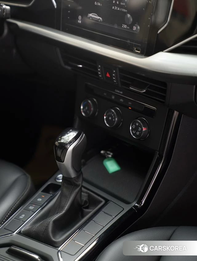 Volkswagen Passat 2024 Черный из Китая, фото 2