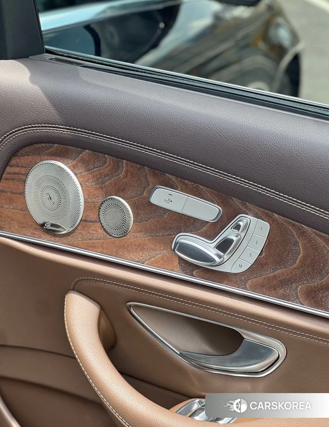 Mercedes-Benz E-class 2022 Черный из Китая, фото 2