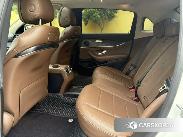 Mercedes-Benz E-class 2018 Белый из Китая, фото 2