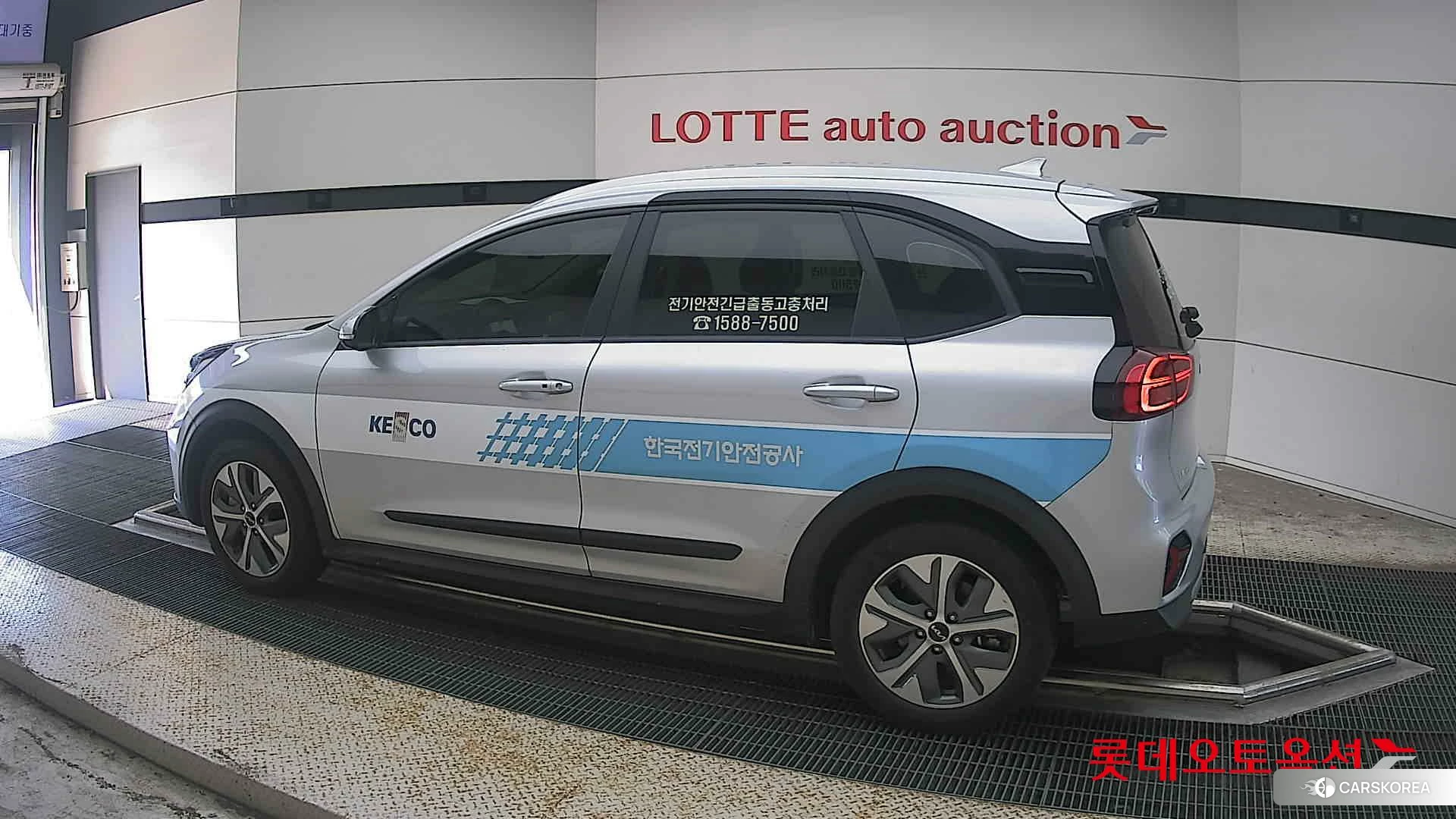 Kia Niro Plus 2023 Sparkling Silver из Кореи, фото 2