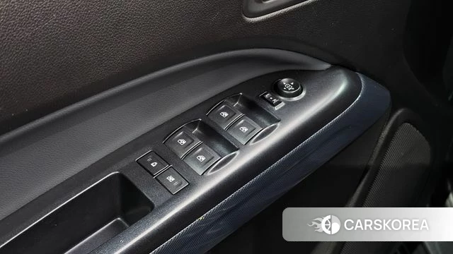 Chevrolet (GM Daewoo) Real New Colorado 2020 Серебристо-серый из Кореи, фото 2