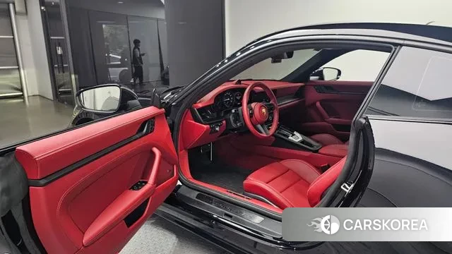 Porsche 911(992) 2023 Черный из Кореи, фото 2