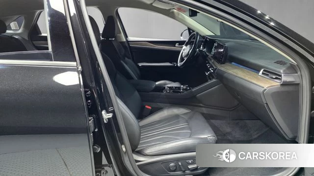 Kia K5 3rd generation 2023 Черный из Кореи, фото 2