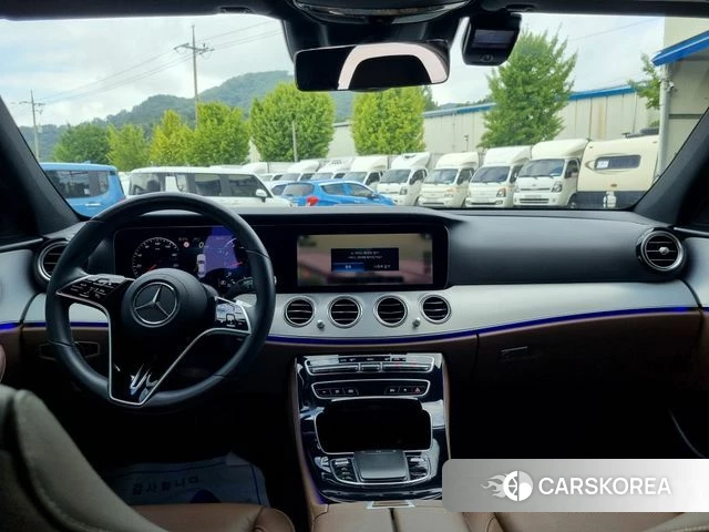 Mercedes-Benz E-Class W213 2021 Белый из Кореи, фото 2