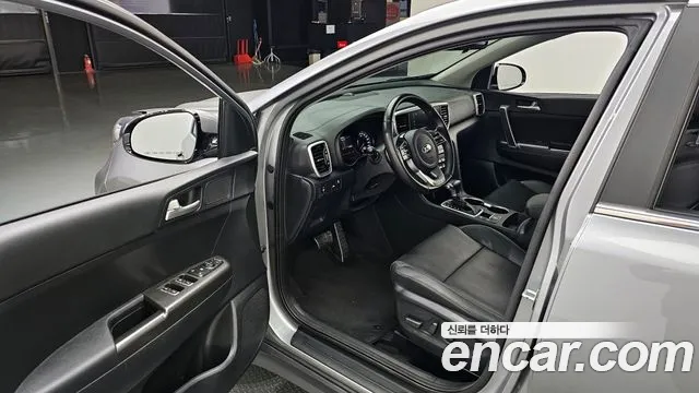 Kia Sportage The Bold 2021 Серебристо-серый из Кореи, фото 2