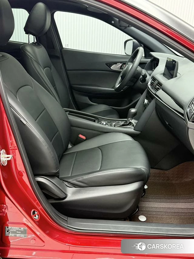 Mazda CX-4 2023 Красный из Китая, фото 2