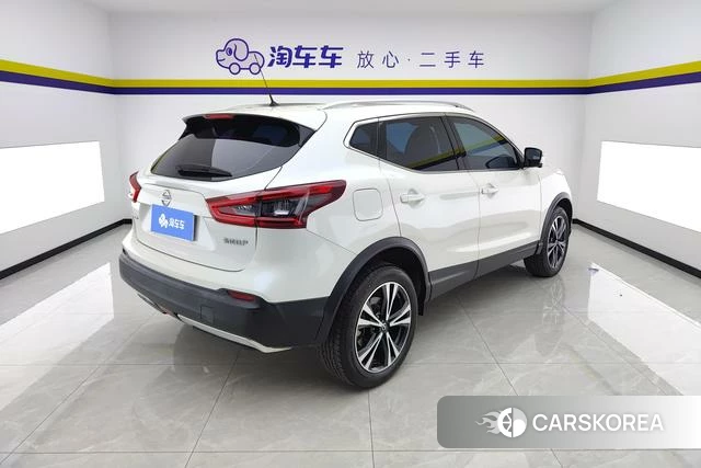 Nissan Qashqai 2023 Белый из Китая, фото 2