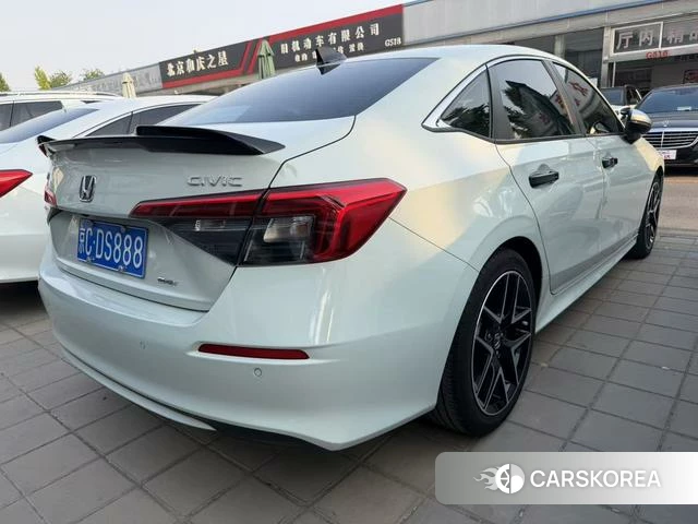 Honda Civic 2023 Серебристо-серый из Китая, фото 2