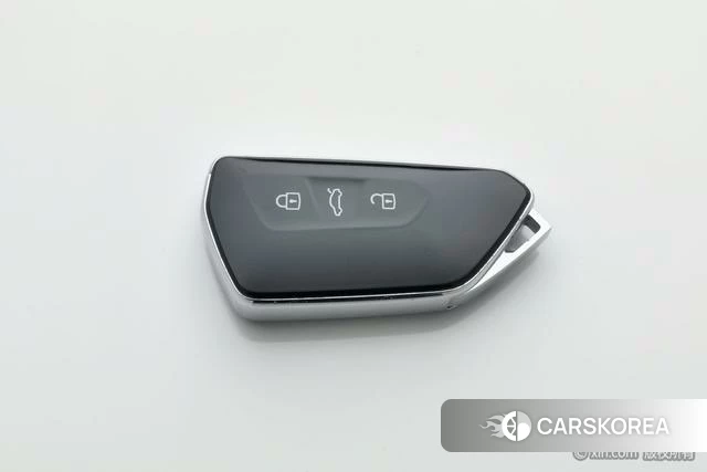 Volkswagen Lingdu 2023 Белый из Китая, фото 2
