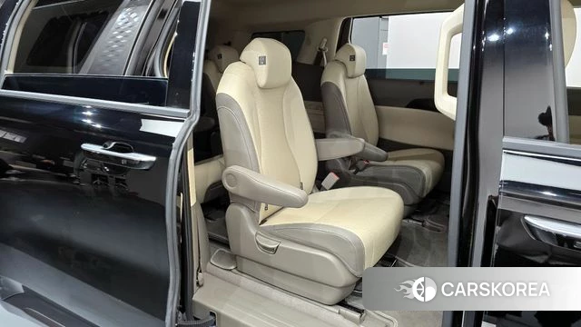 Kia The New Carnival 4th Generation 2024 Черный из Кореи, фото 2