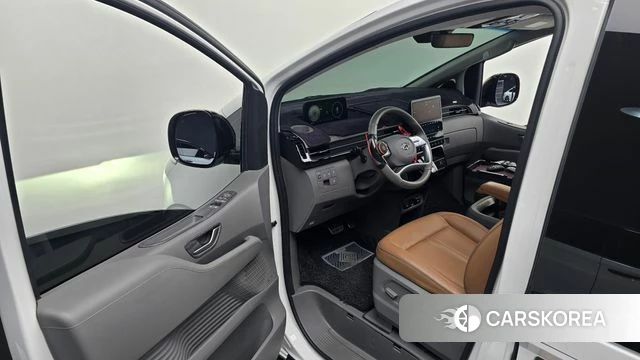 Hyundai Staria 2021 Белый из Кореи, фото 2