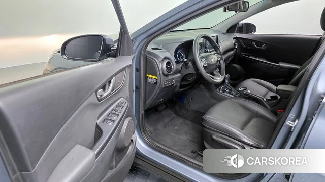 Hyundai Kona 2018 Серебристо-серый из Кореи, фото 2