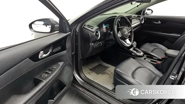 Kia The New K3 2nd generation 2021 Серый из Кореи, фото 2