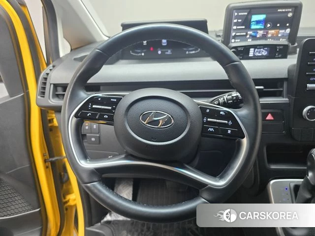 Hyundai Staria 2022 Желтый из Кореи, фото 2