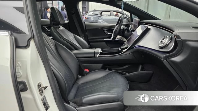 Mercedes-Benz EQE V295 2023 Белый из Кореи, фото 2