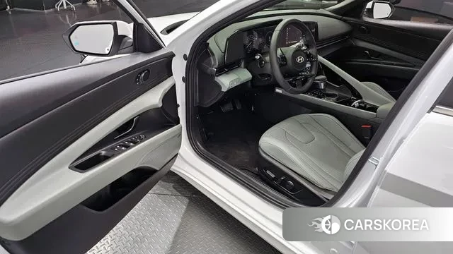 Hyundai The New Avante (CN7) 2025 Белый из Кореи, фото 2