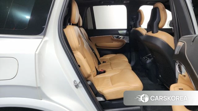 Volvo XC90 second Generation 2021 Белый из Кореи, фото 2