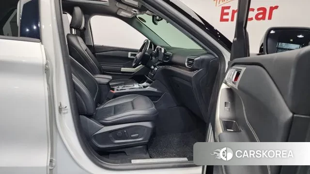 Ford Explorer 6th Generation 2021 Белый из Кореи, фото 2