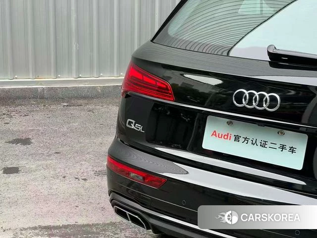 Audi Q5L 2023 Черный из Китая, фото 2