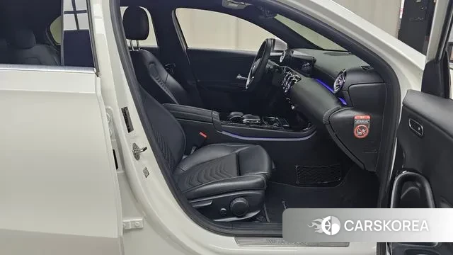 Mercedes-Benz A-Class W177 2020 Белый из Кореи, фото 2