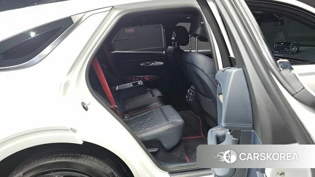 Genesis GV70 2022 Белый из Кореи, фото 2