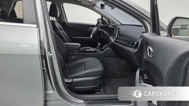 Kia Sportage 5th Generation 2022 Серебряный из Кореи, фото 2