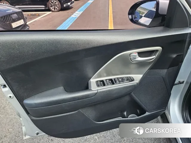 Kia Niro Plus 2022 Серебряный из Кореи, фото 2