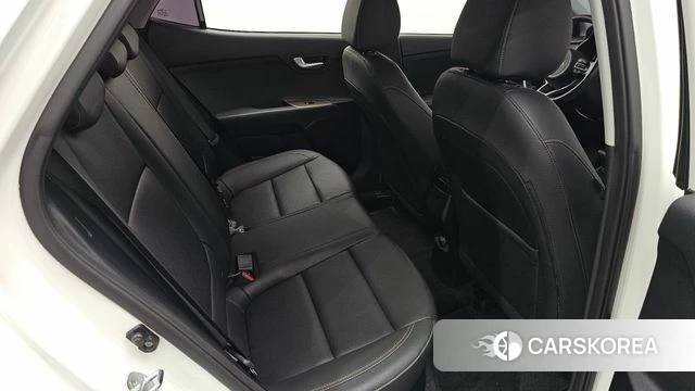 Kia Stonic 2018 Белый из Кореи, фото 2