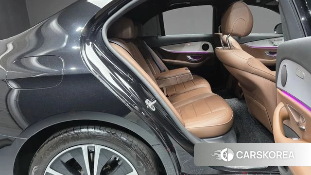 Mercedes-Benz E-Class W213 2021 Черный из Кореи, фото 2