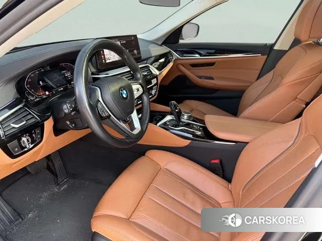 BMW 5 Series (G30) 2021 Черный из Кореи, фото 2