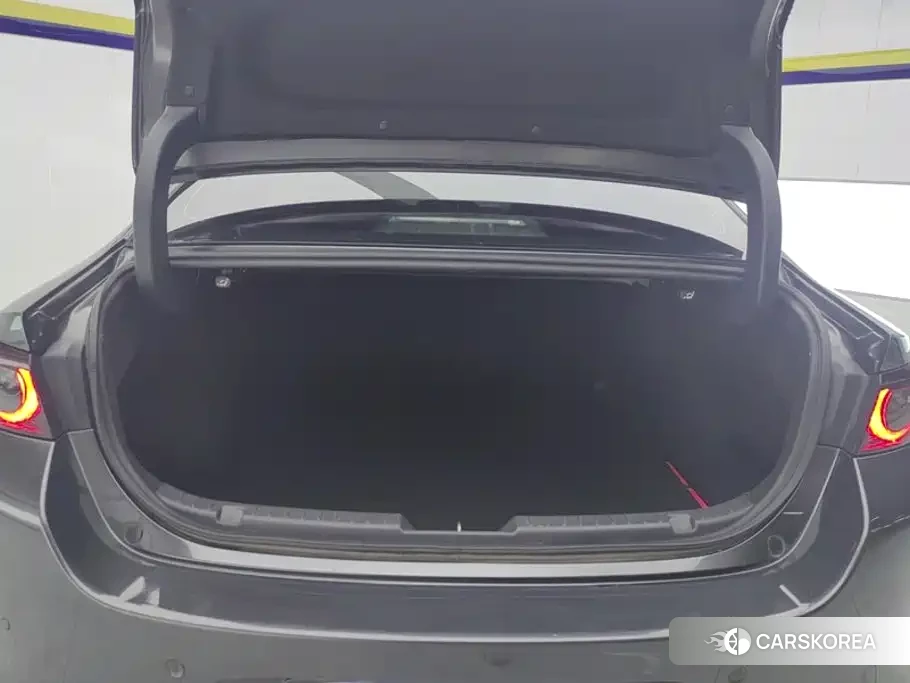 Mazda 3 2024 Silver/gray из Китая, фото 2